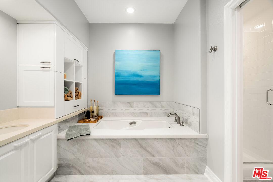 1800 Butler Ave Unit: 102