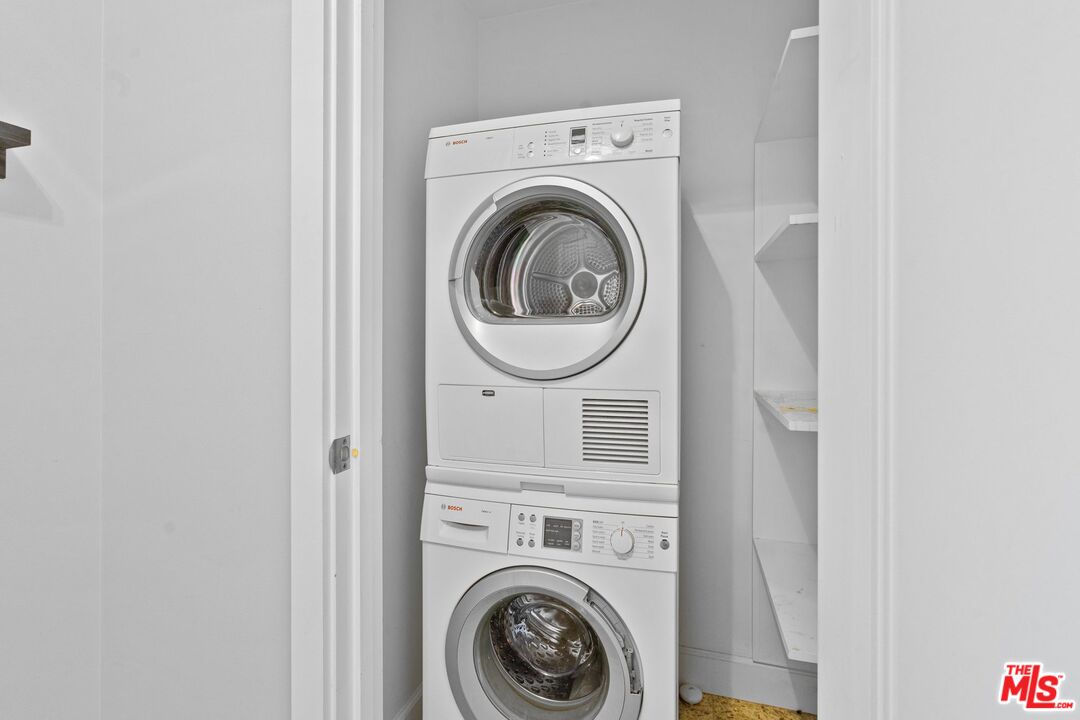 900 W Olympic Blvd Unit: 31C