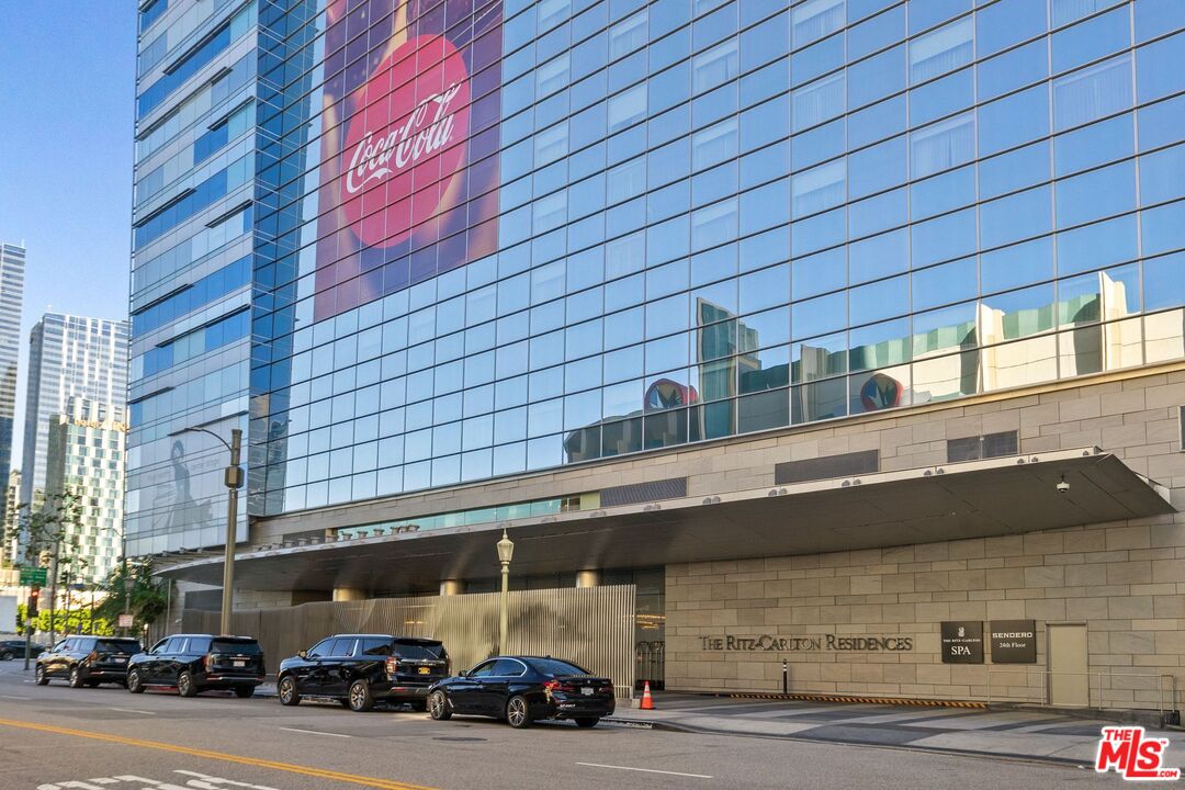 900 W Olympic Blvd Unit: 31C