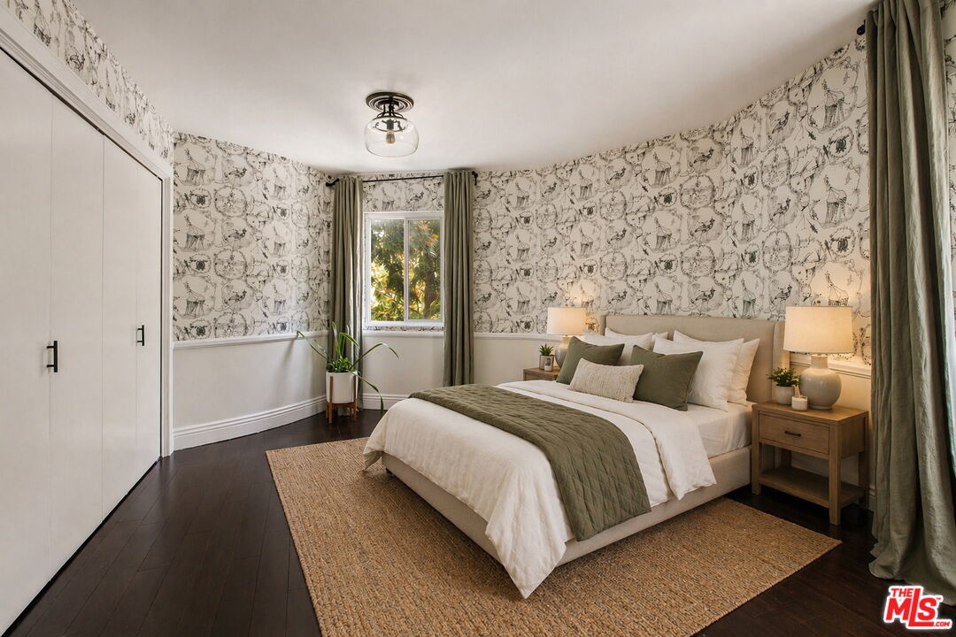 2180 Laurel Canyon Blvd