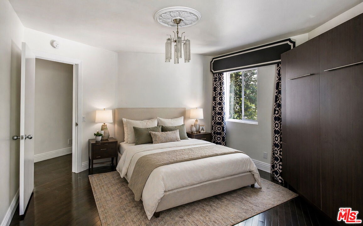 2180 Laurel Canyon Blvd