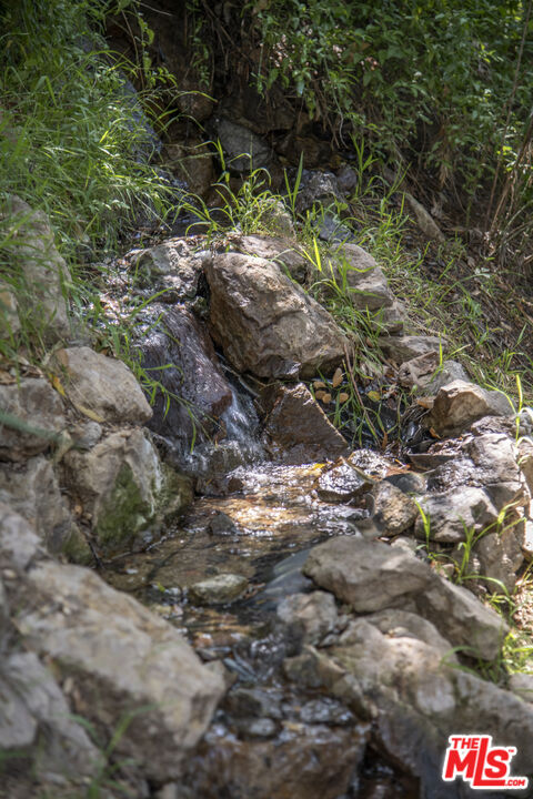 2180 Laurel Canyon Blvd