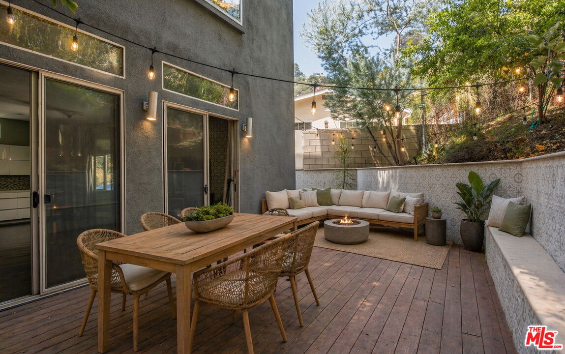 2180 Laurel Canyon Blvd