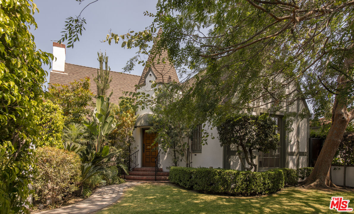 102 N Laurel Ave