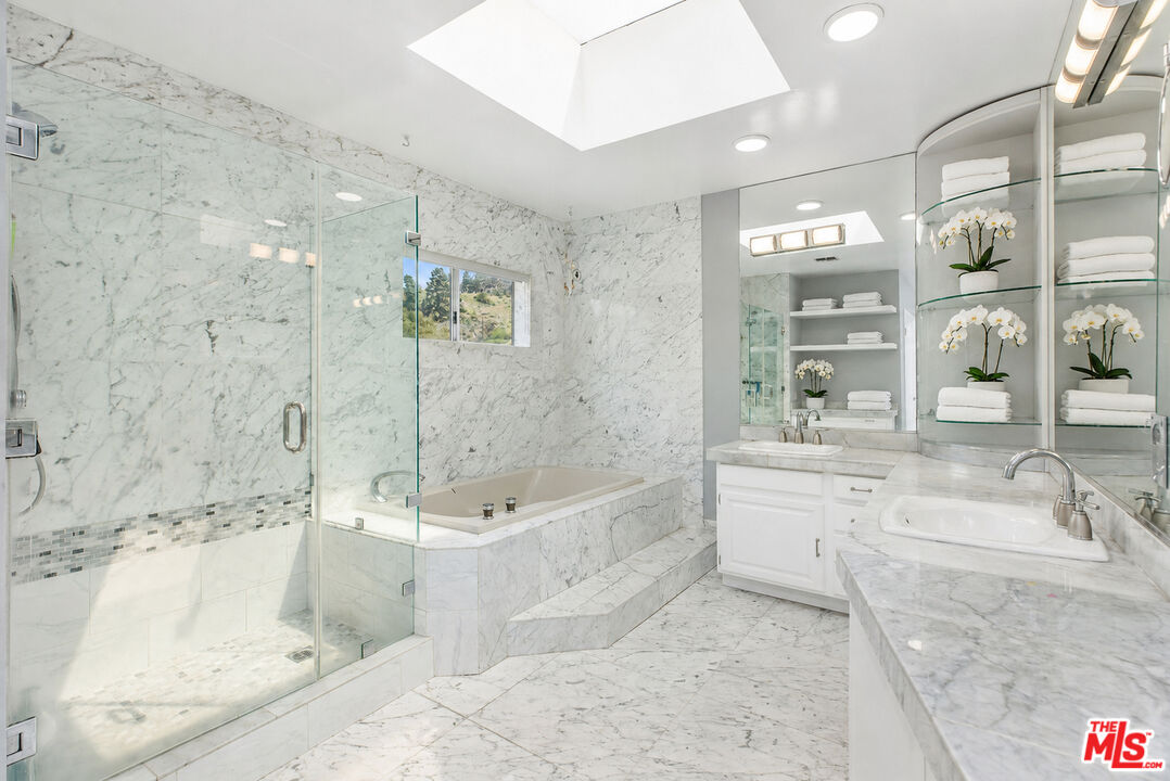 2350 San Marco Dr