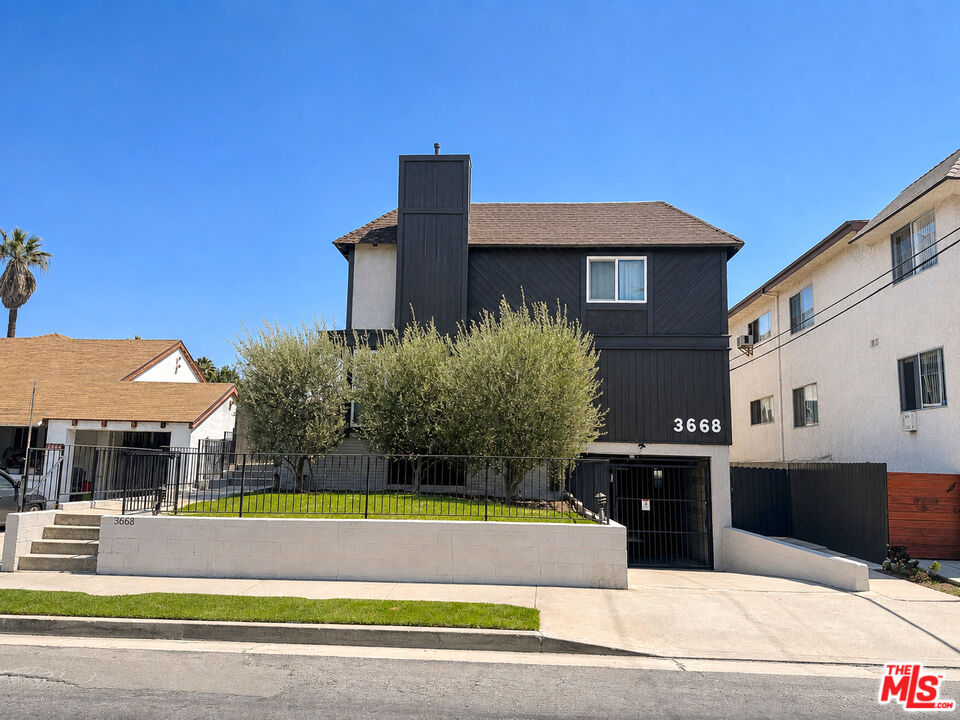 3668 Hughes Ave Unit: 1