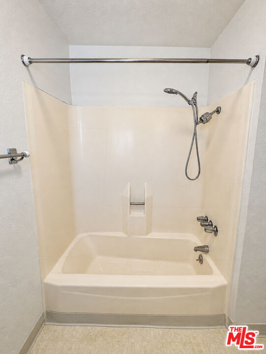 3668 Hughes Ave Unit: 1