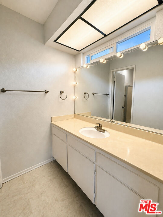 3668 Hughes Ave Unit: 1