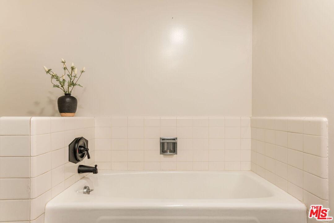 1333 S Beverly Glen Blvd Unit: 405