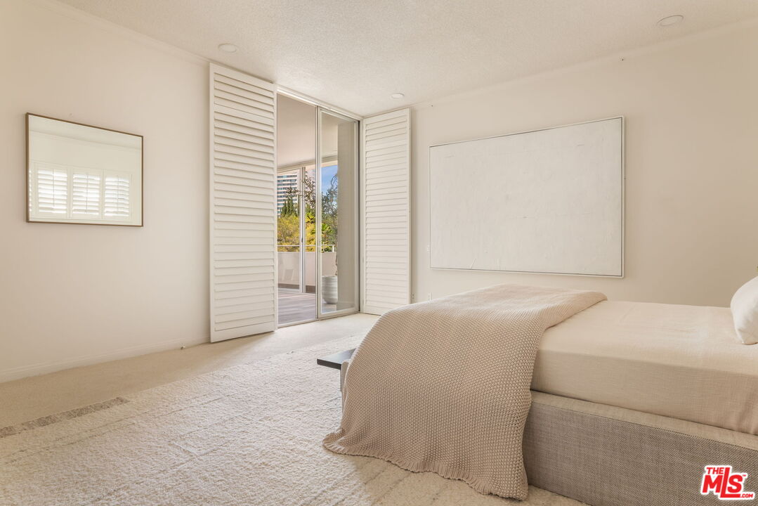 1333 S Beverly Glen Blvd Unit: 405