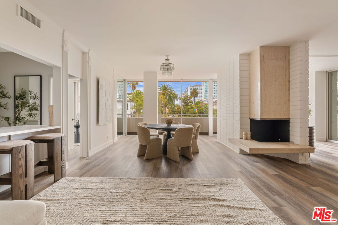 1333 S Beverly Glen Blvd Unit: 405