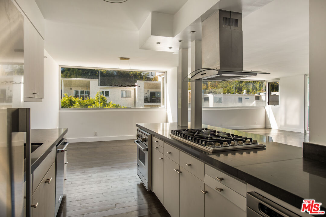 8787 Shoreham Dr Unit: 604