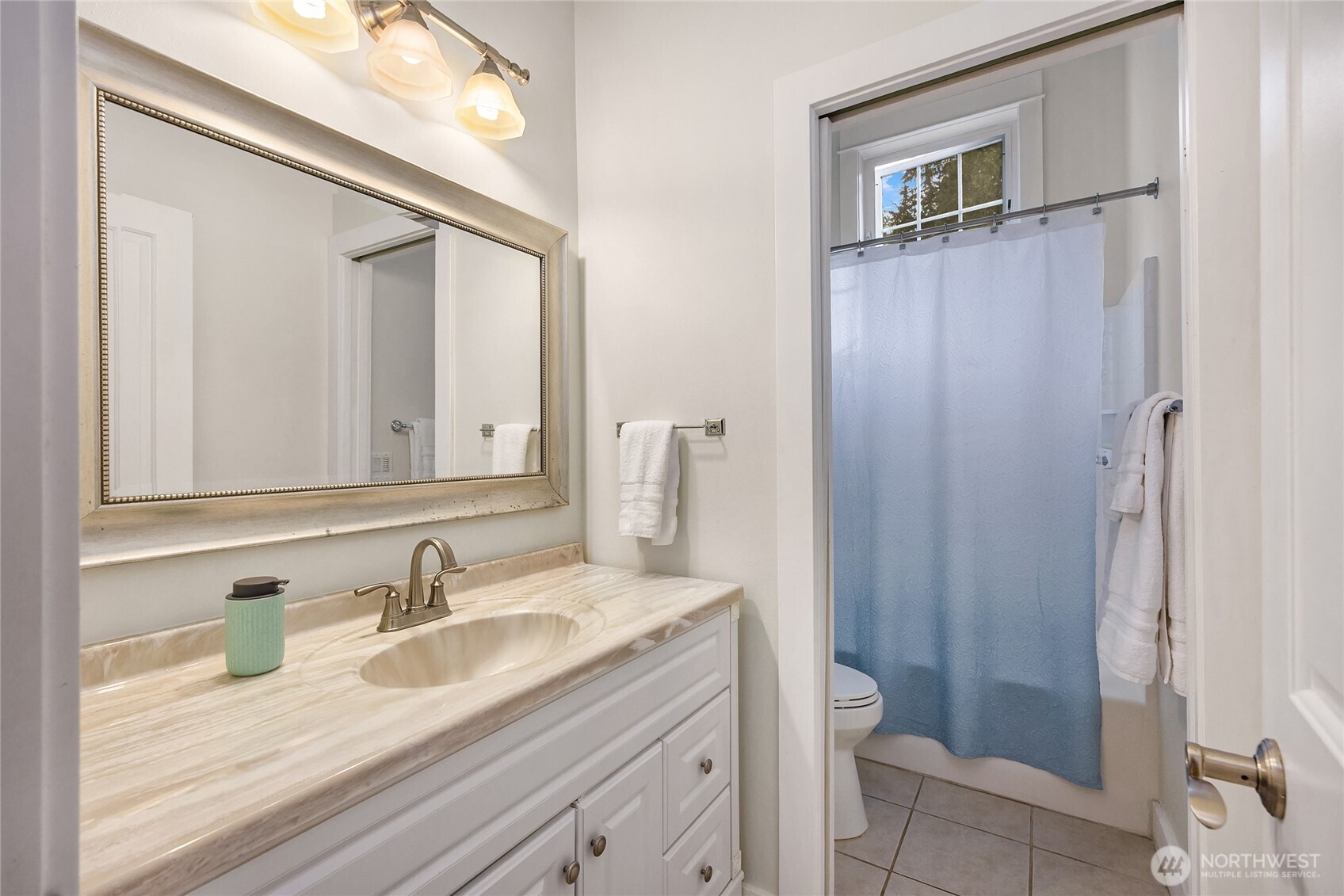 10259 & 10261 NE Sunrise Place