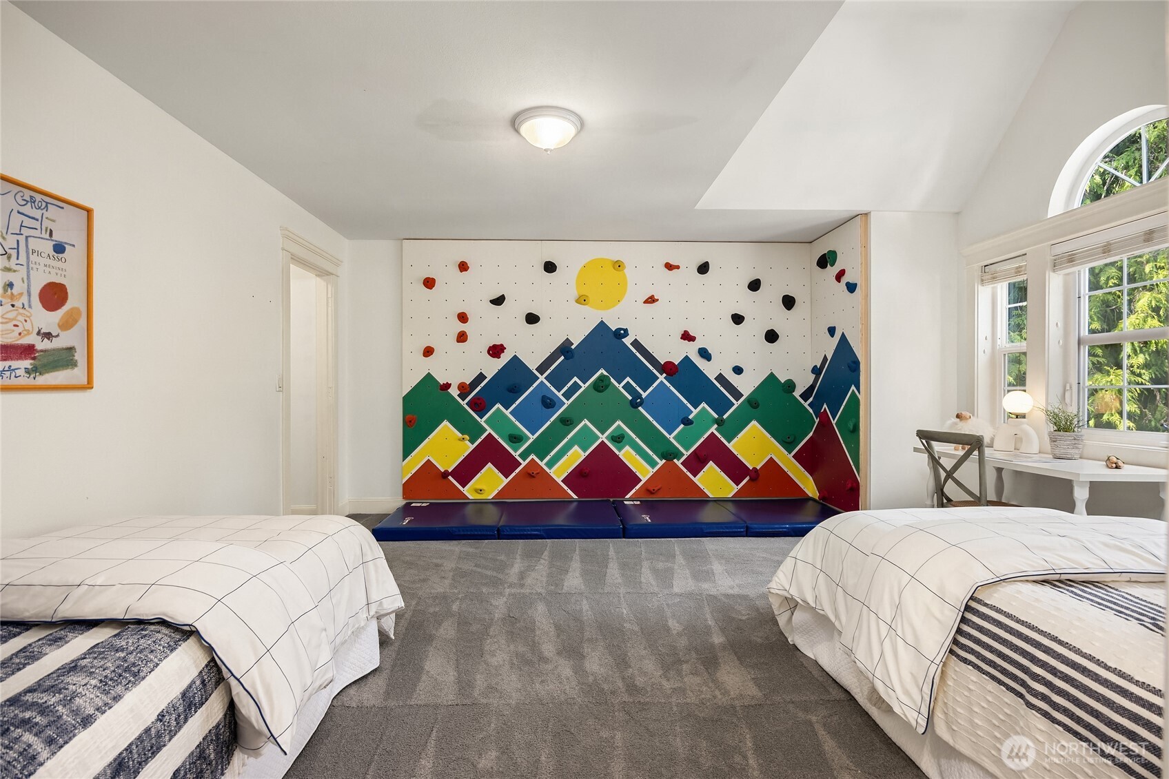 10259 & 10261 NE Sunrise Place