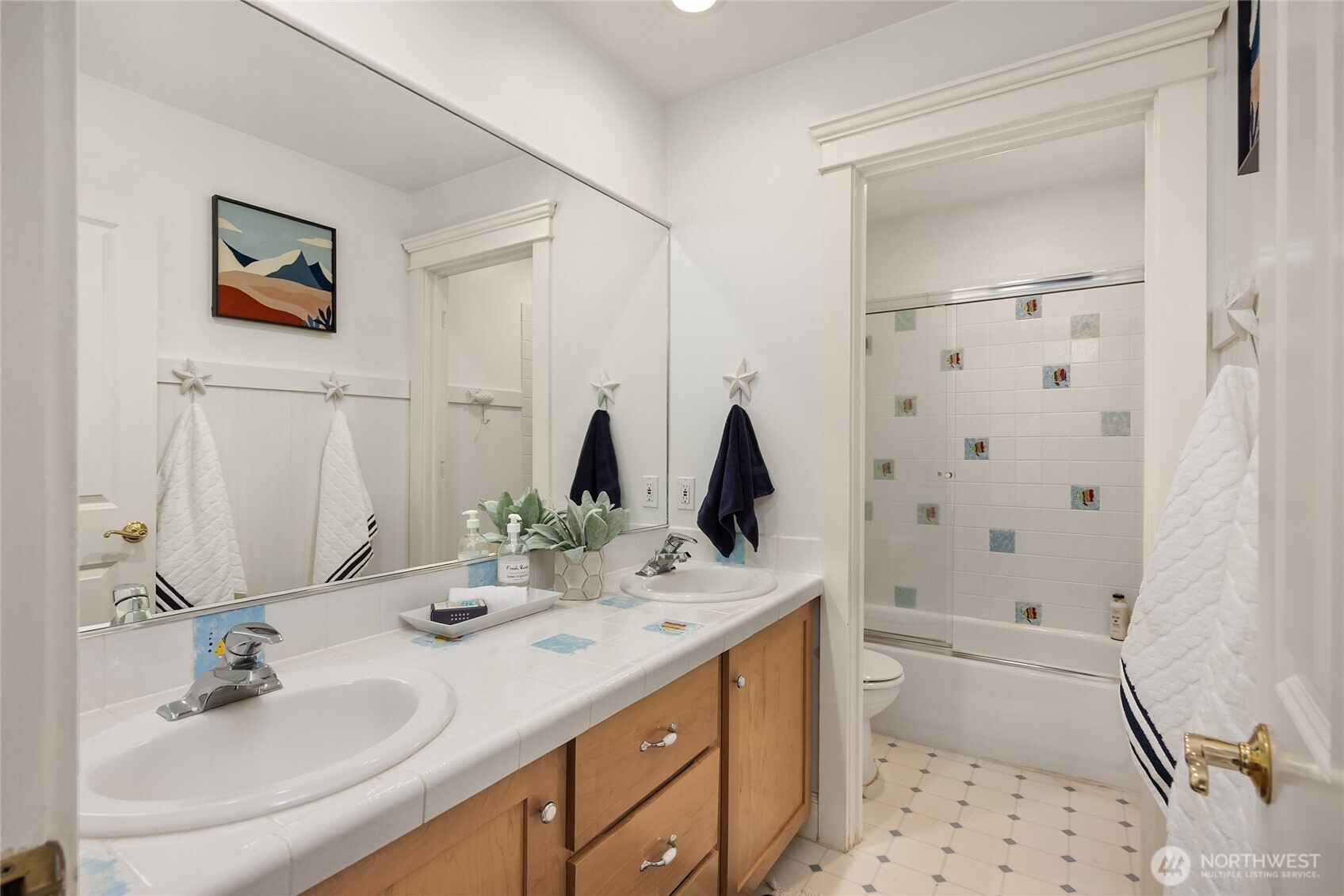 10259 & 10261 NE Sunrise Place