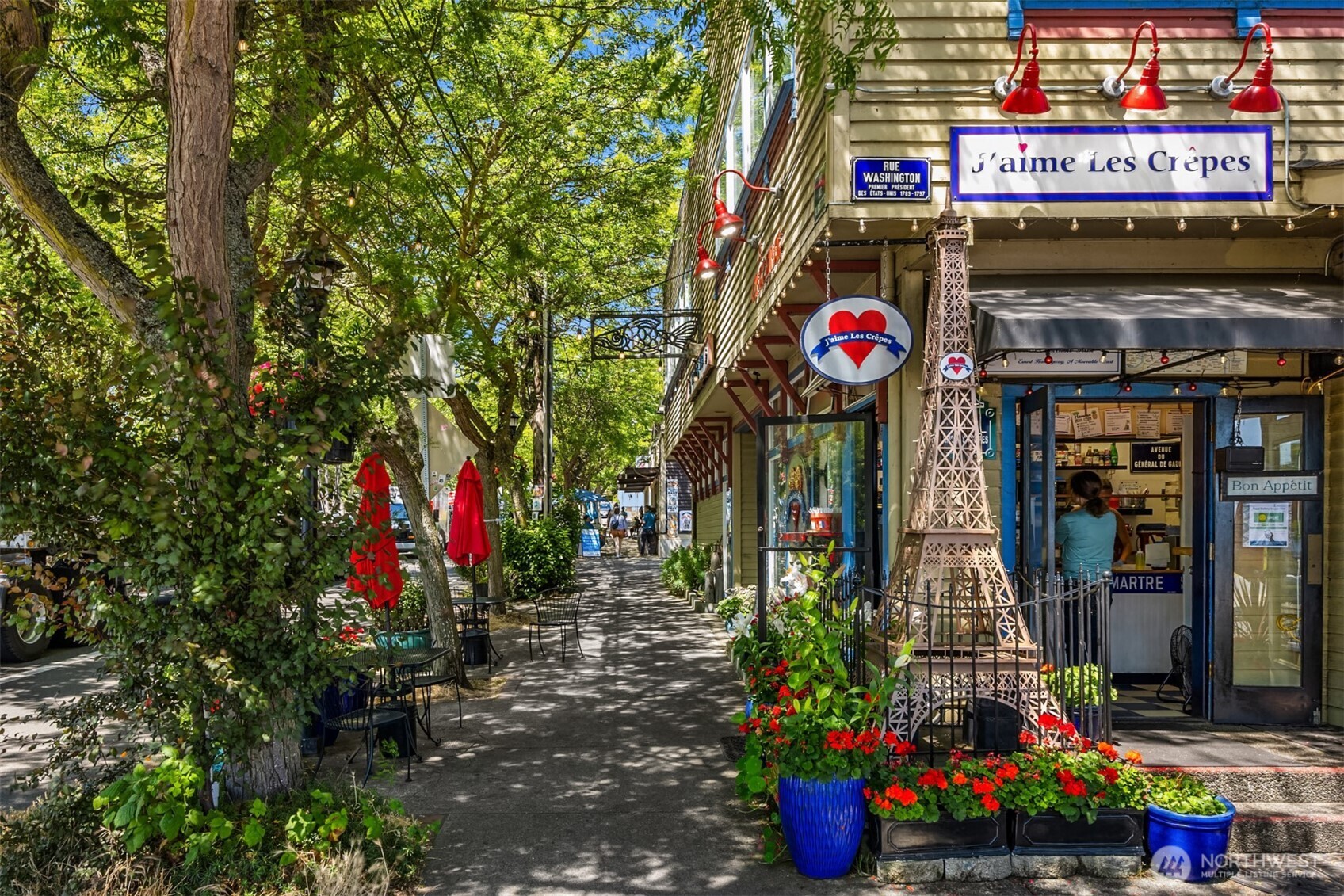 10809 NE West Kingston Road