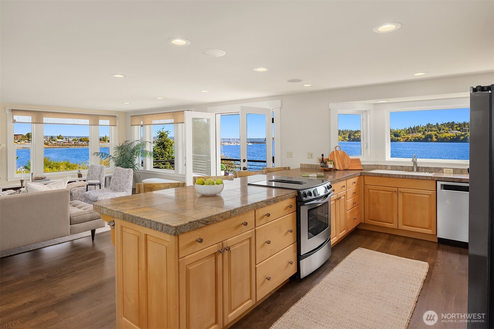 10809 NE West Kingston Road