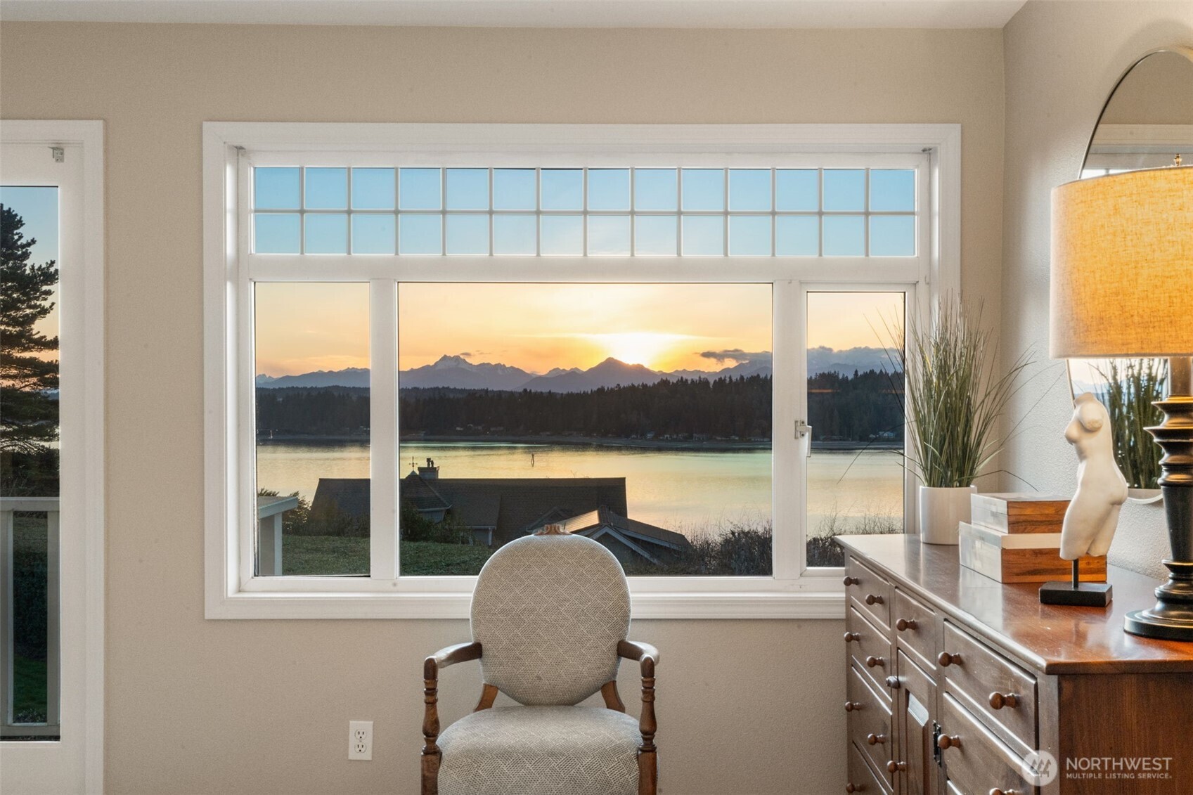 14735 Henderson Road NE