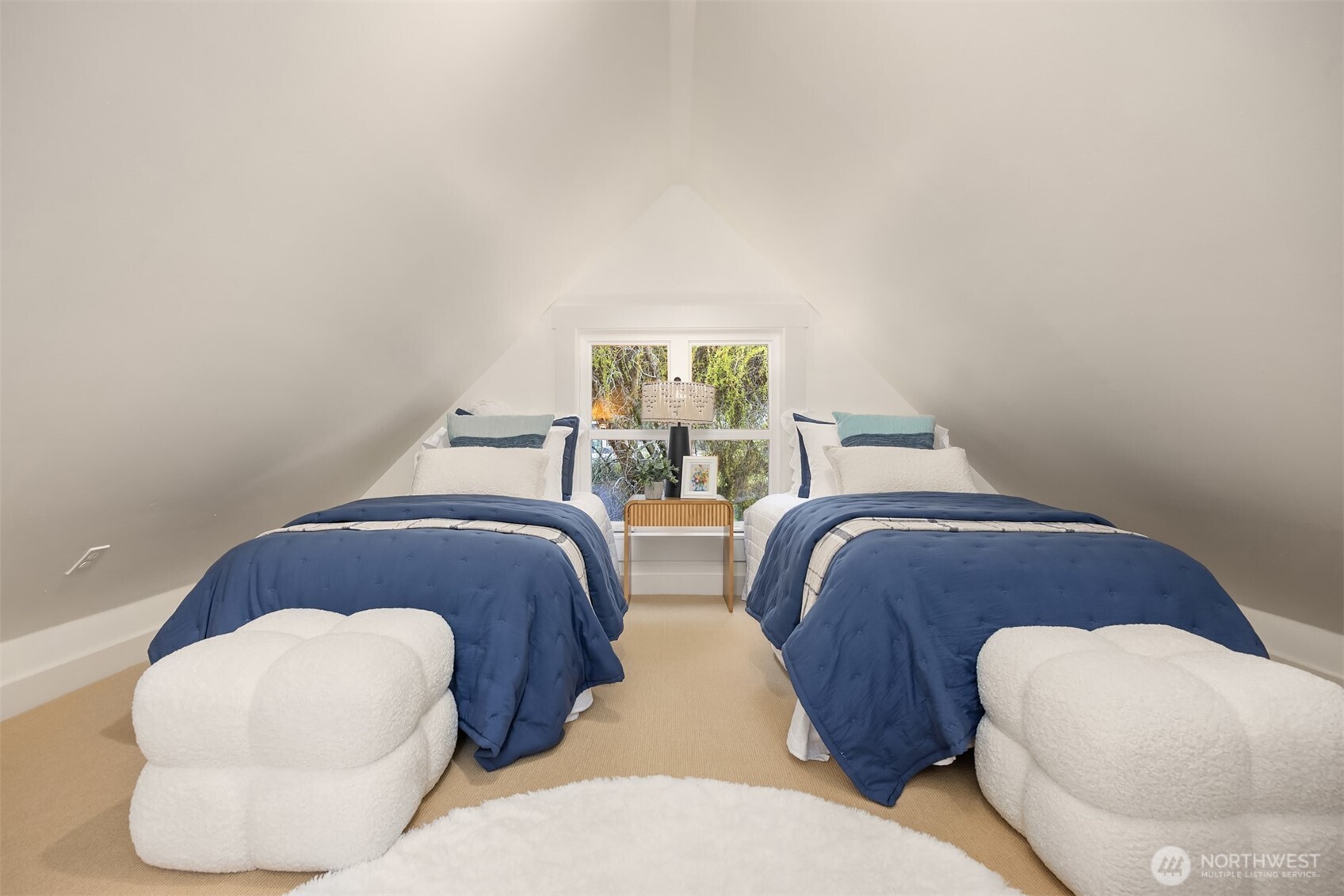 10478 Arrow Point Drive NE