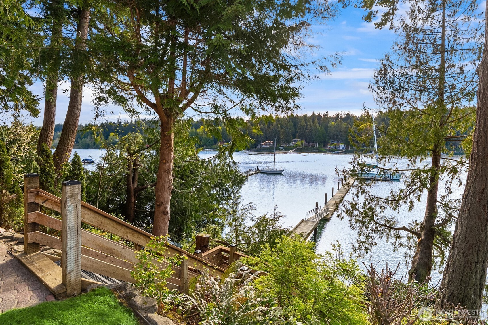 6518 NE Monte Vista Drive