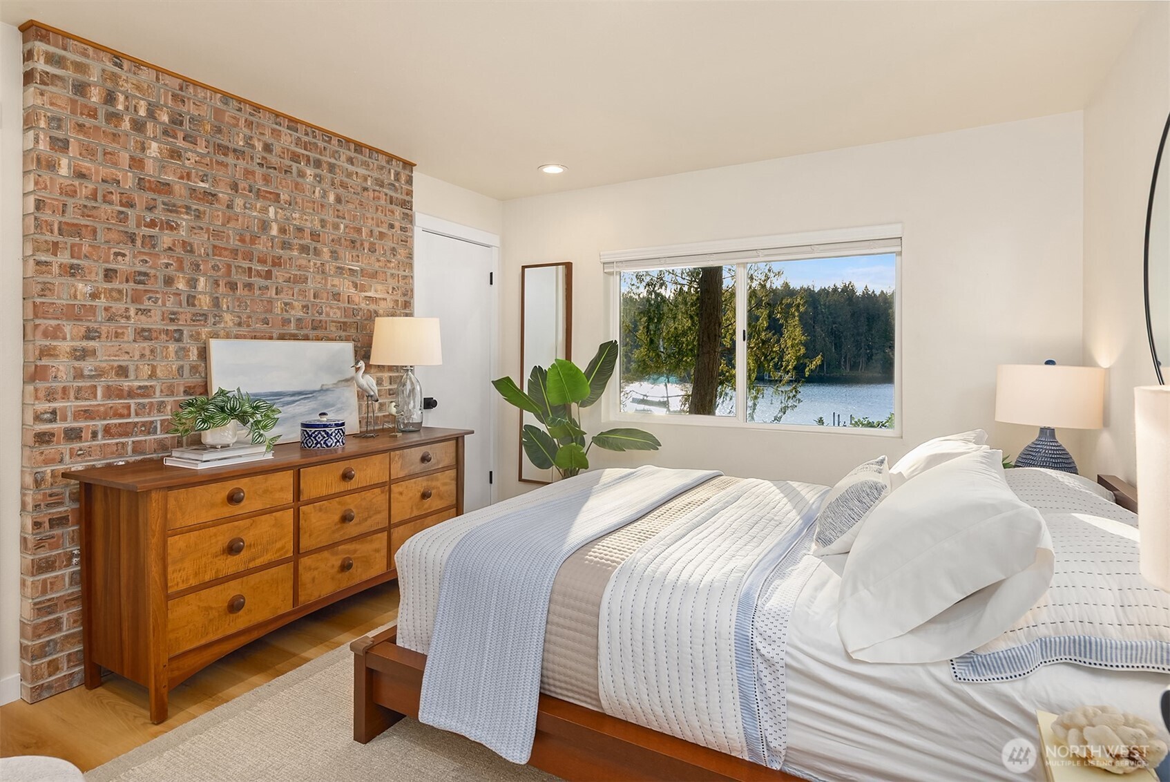 6518 NE Monte Vista Drive