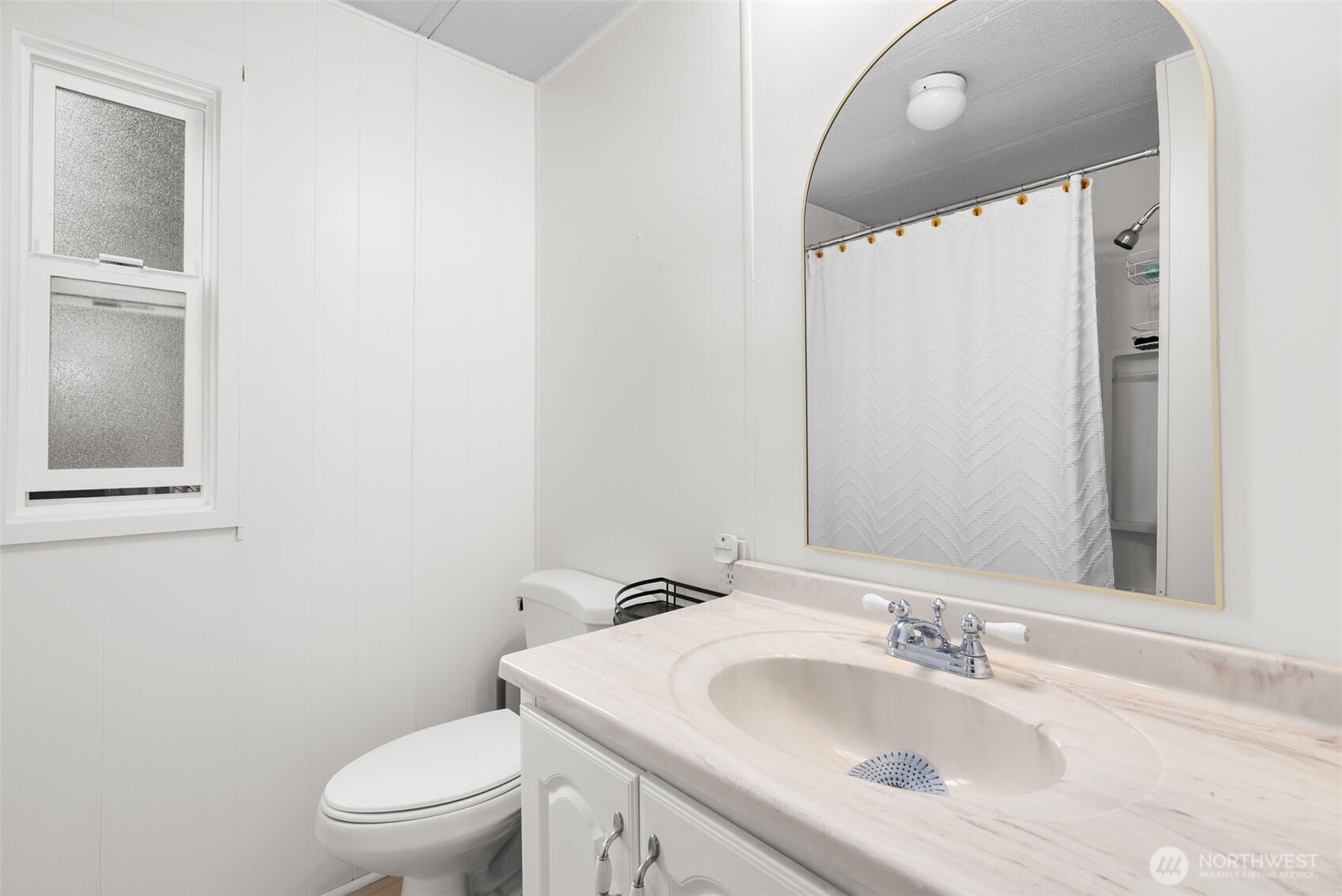 600 NE Lincoln Road Unit: 14