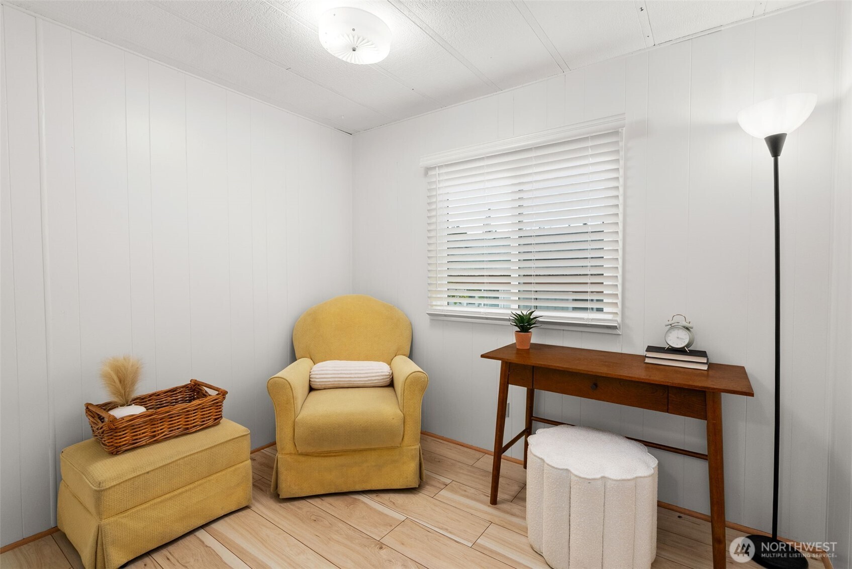 600 NE Lincoln Road Unit: 14
