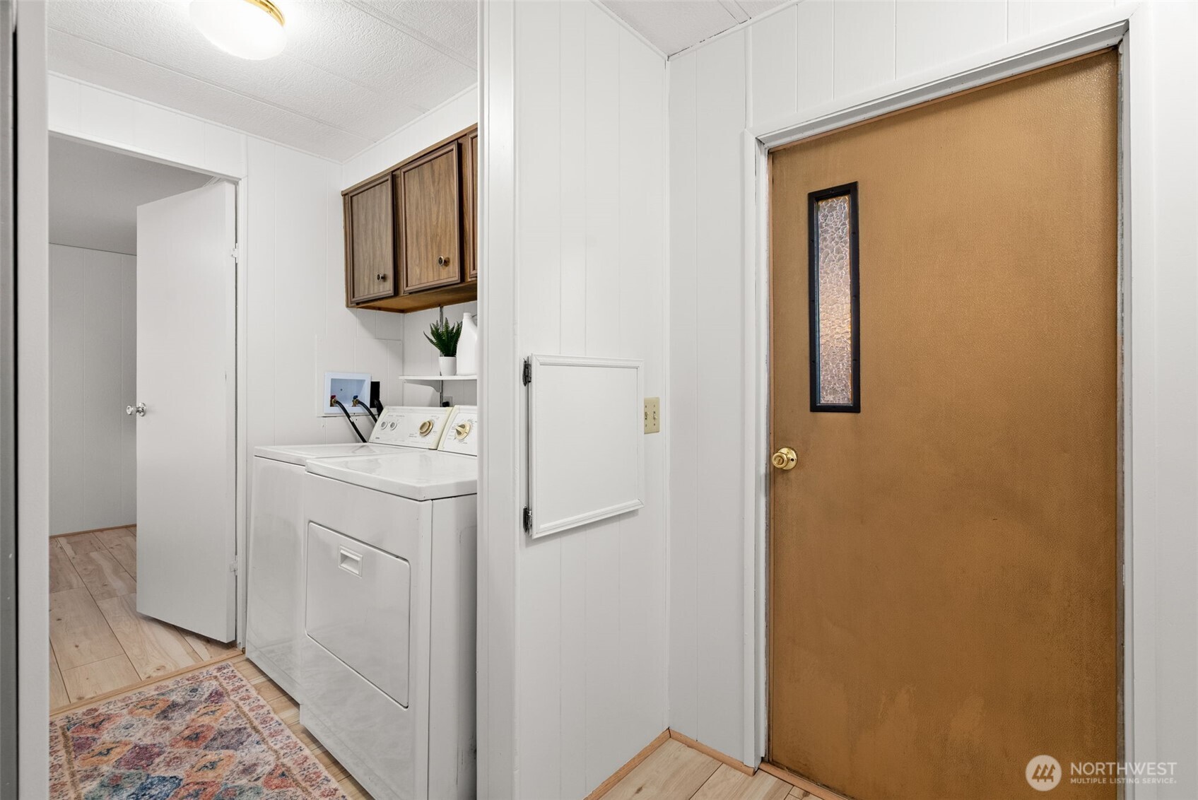600 NE Lincoln Road Unit: 14