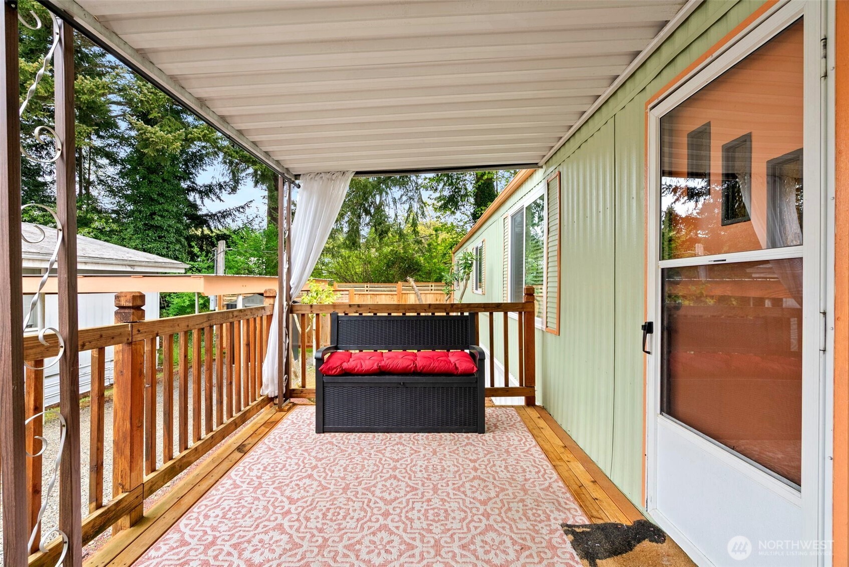 600 NE Lincoln Road Unit: 14