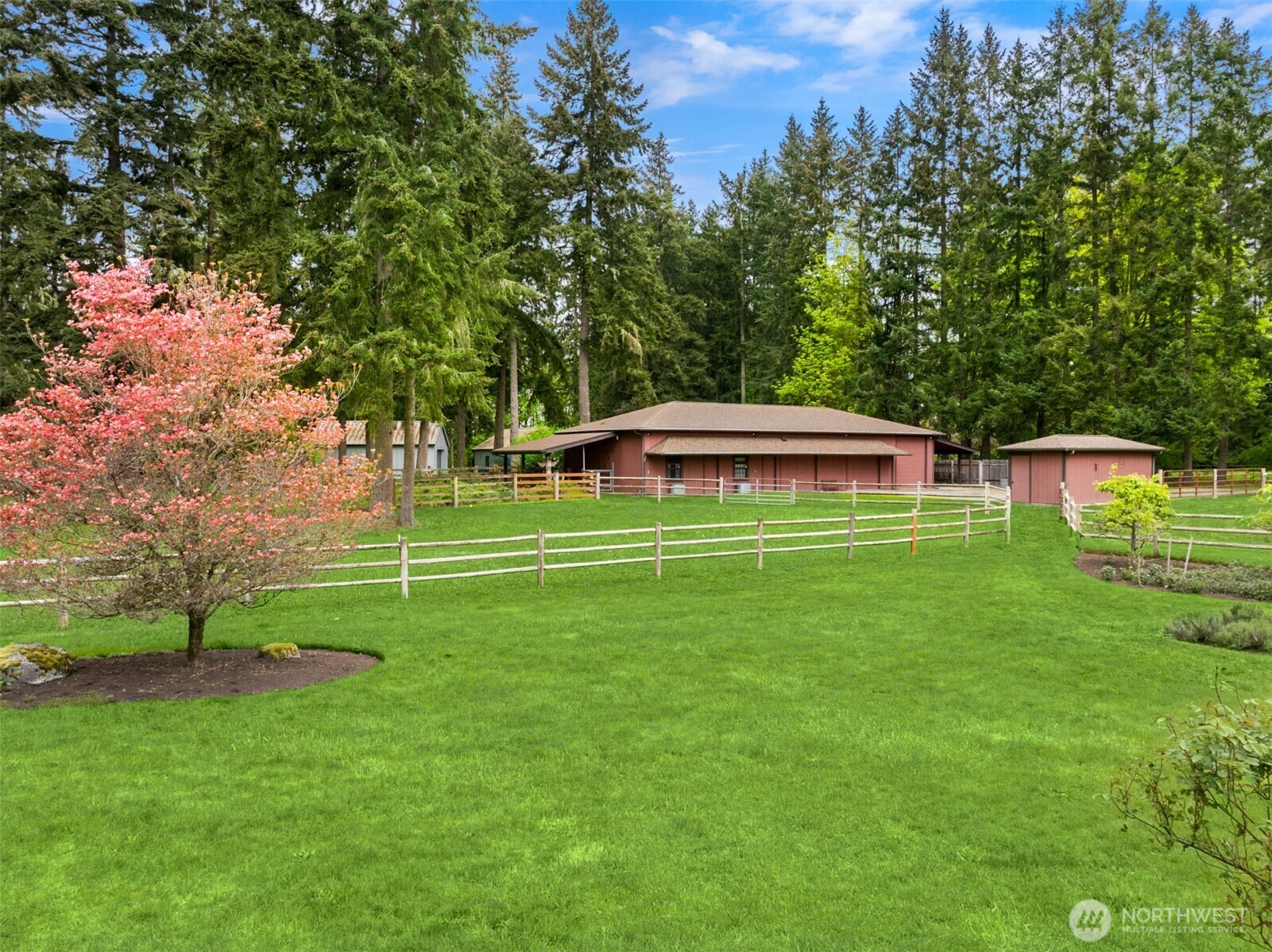 1916 Sawdust Hill Road NE