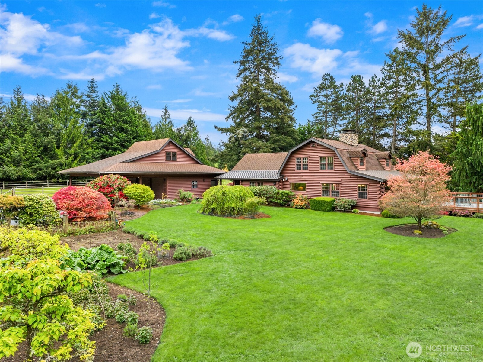 1916 Sawdust Hill Road NE