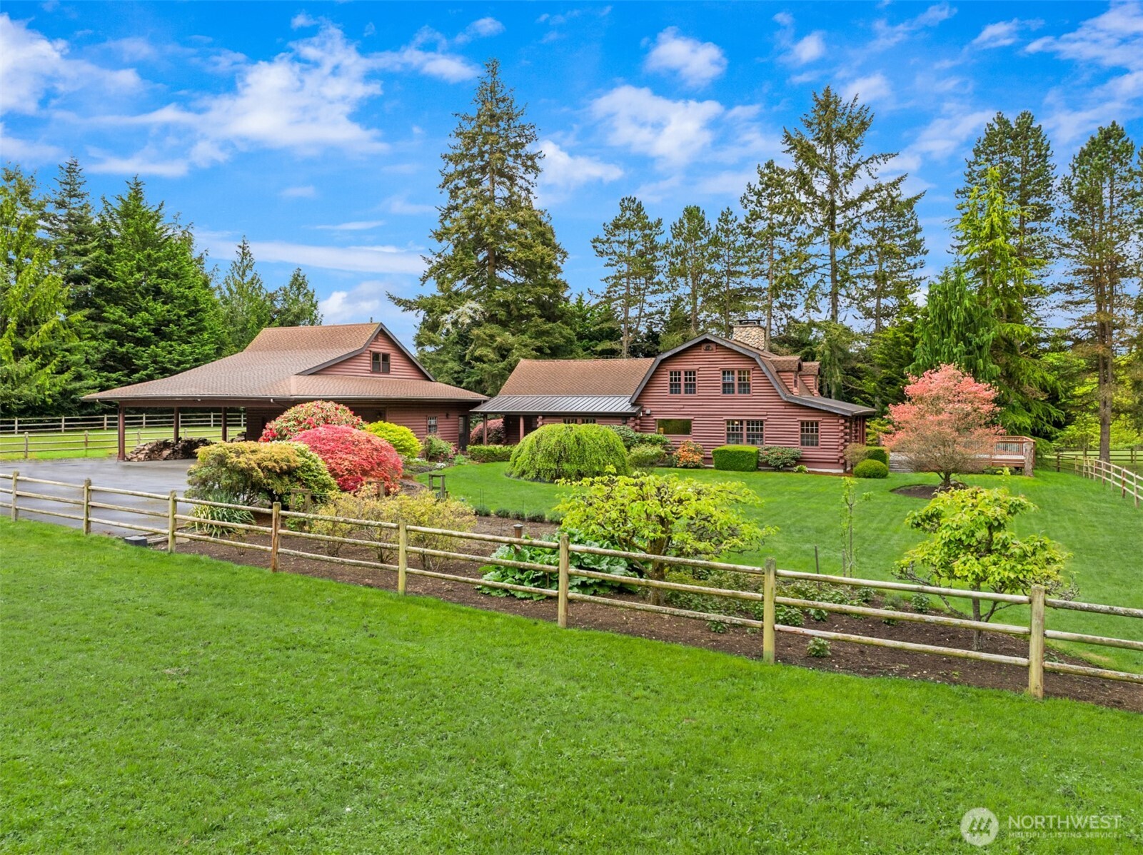 1916 Sawdust Hill Road NE