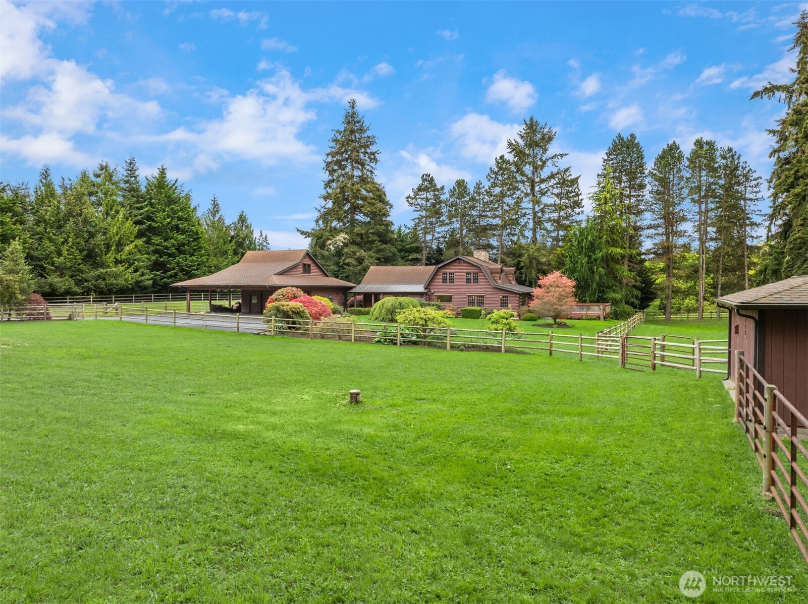 1916 Sawdust Hill Road NE