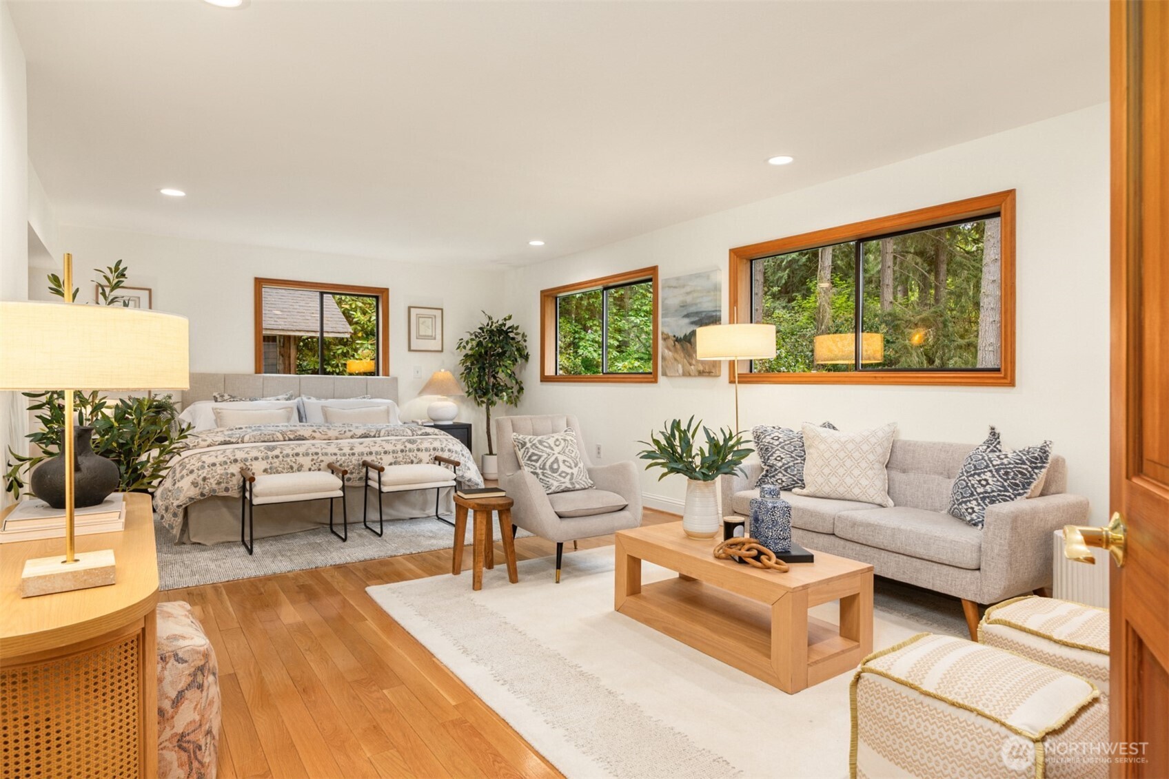 6729 NE Ralston Road