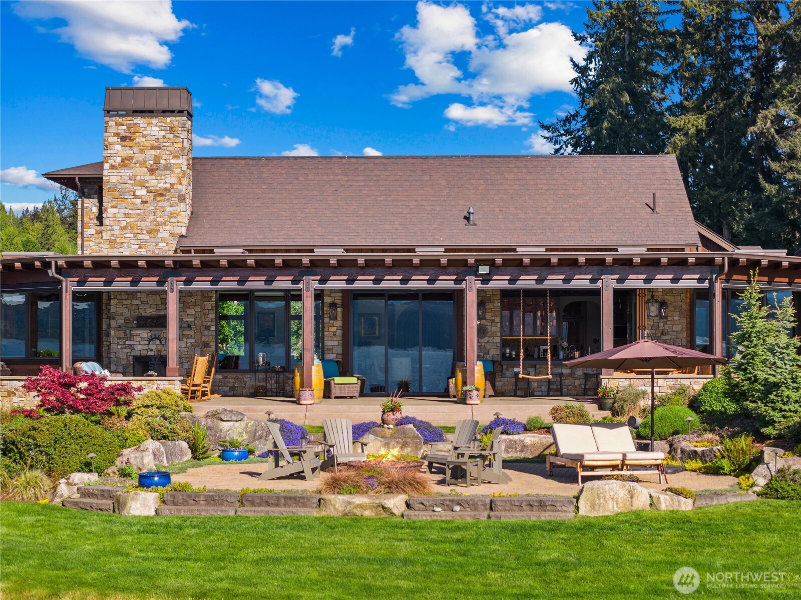 165 NE Kinman Road