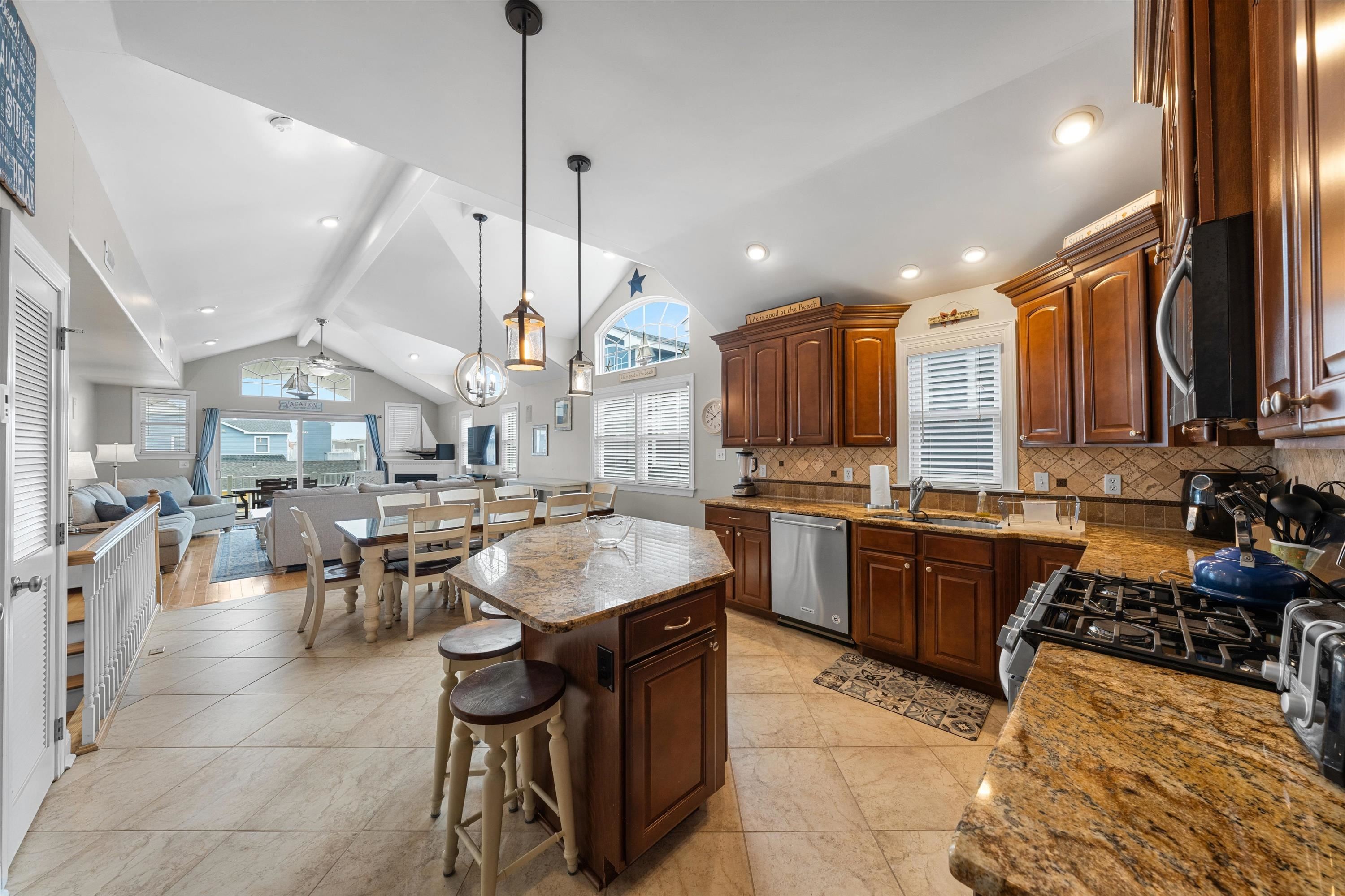 32 47th Street Unit: East Unit