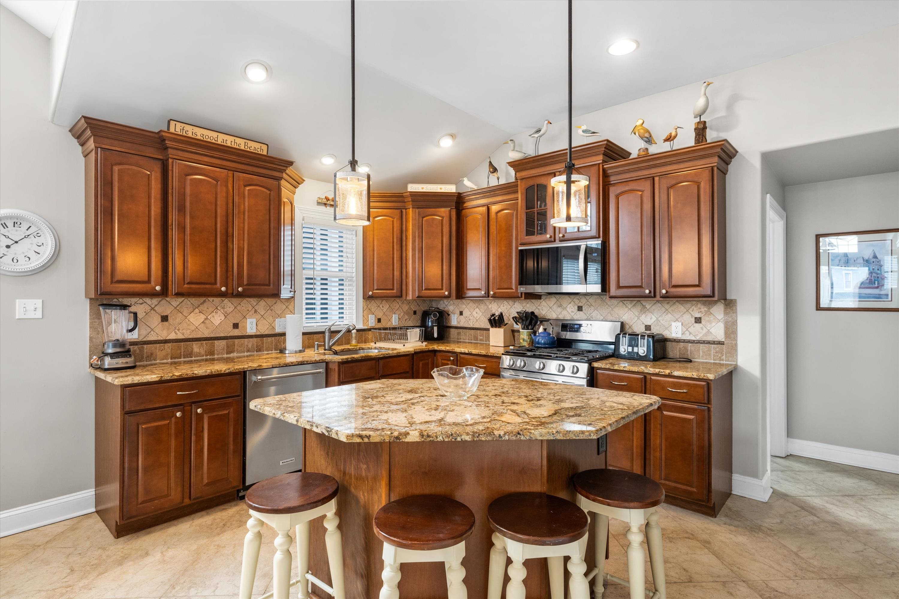 32 47th Street Unit: East Unit