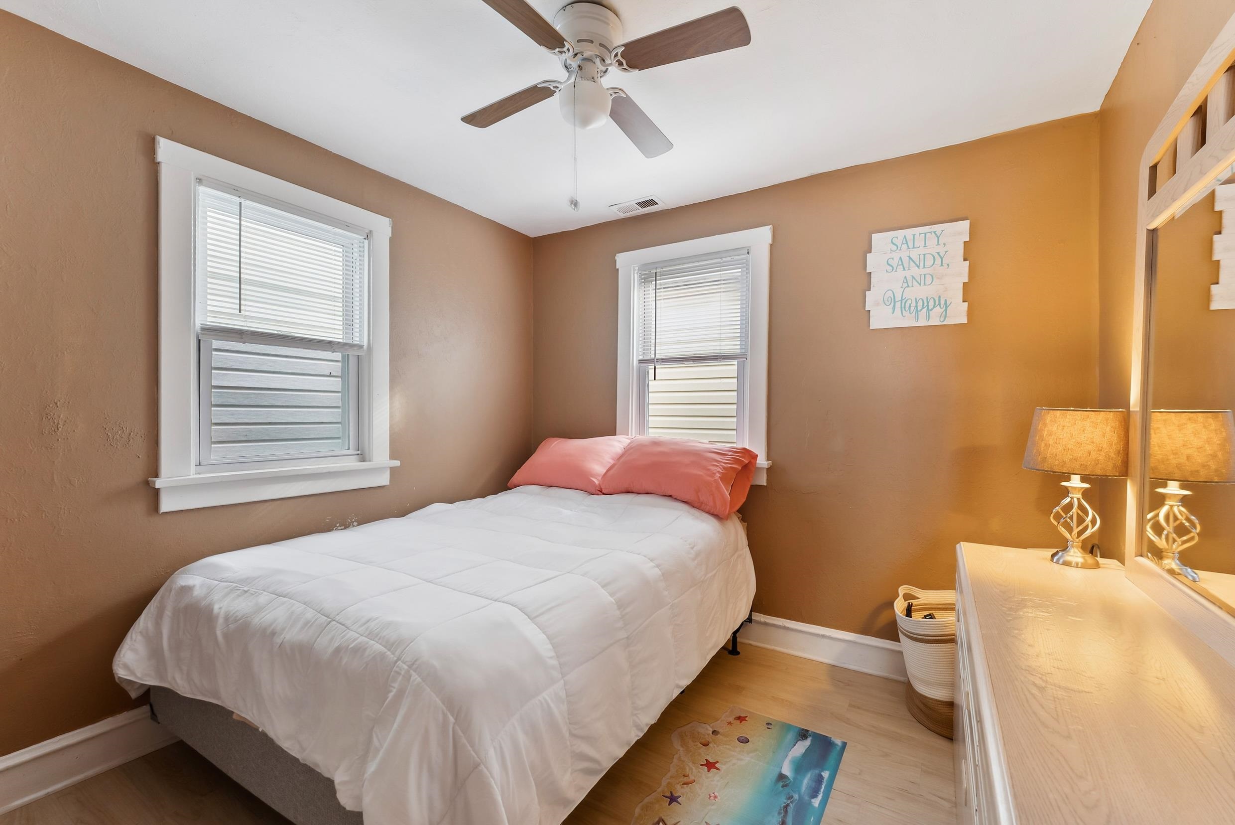 221 W 25th
