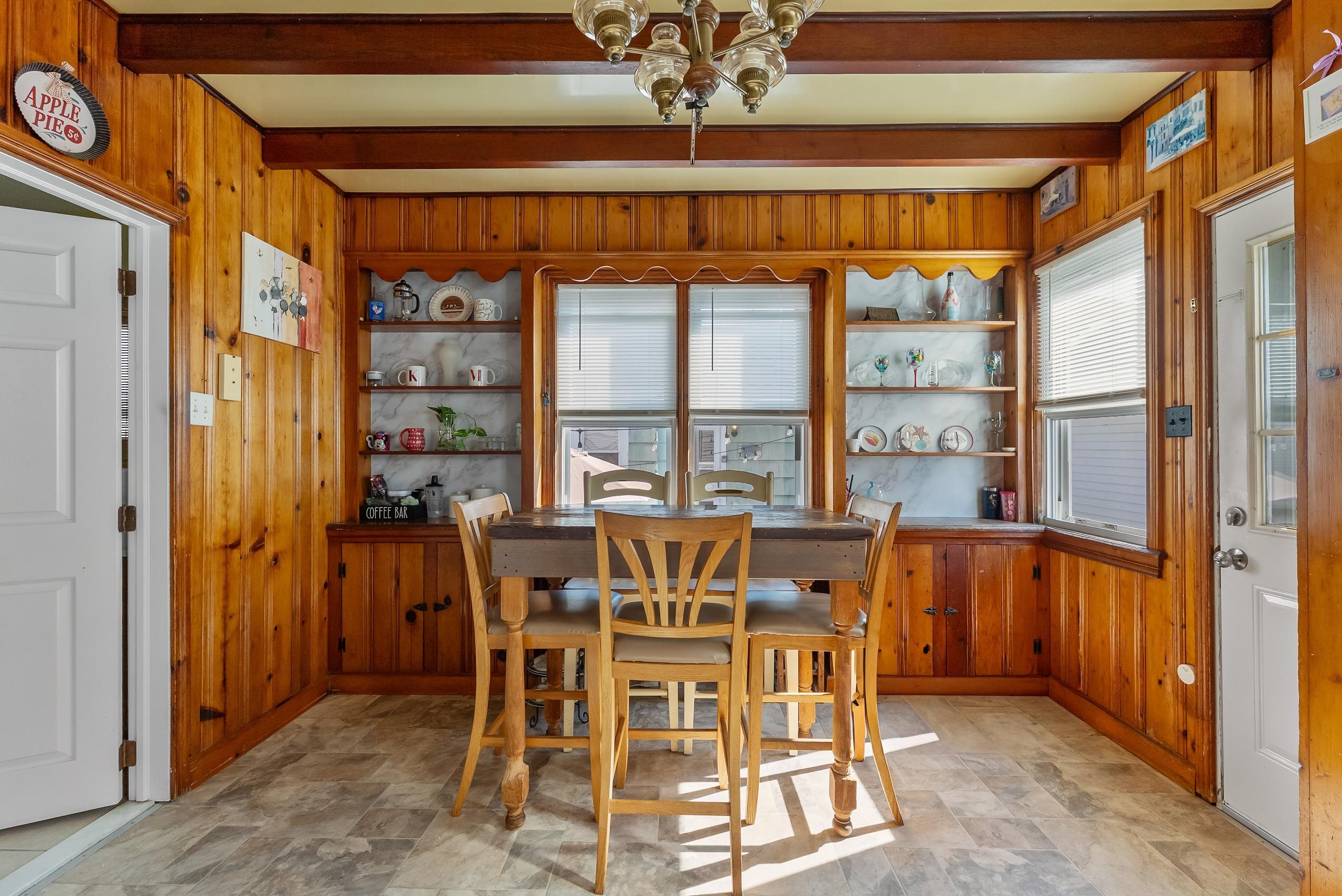 221 W 25th