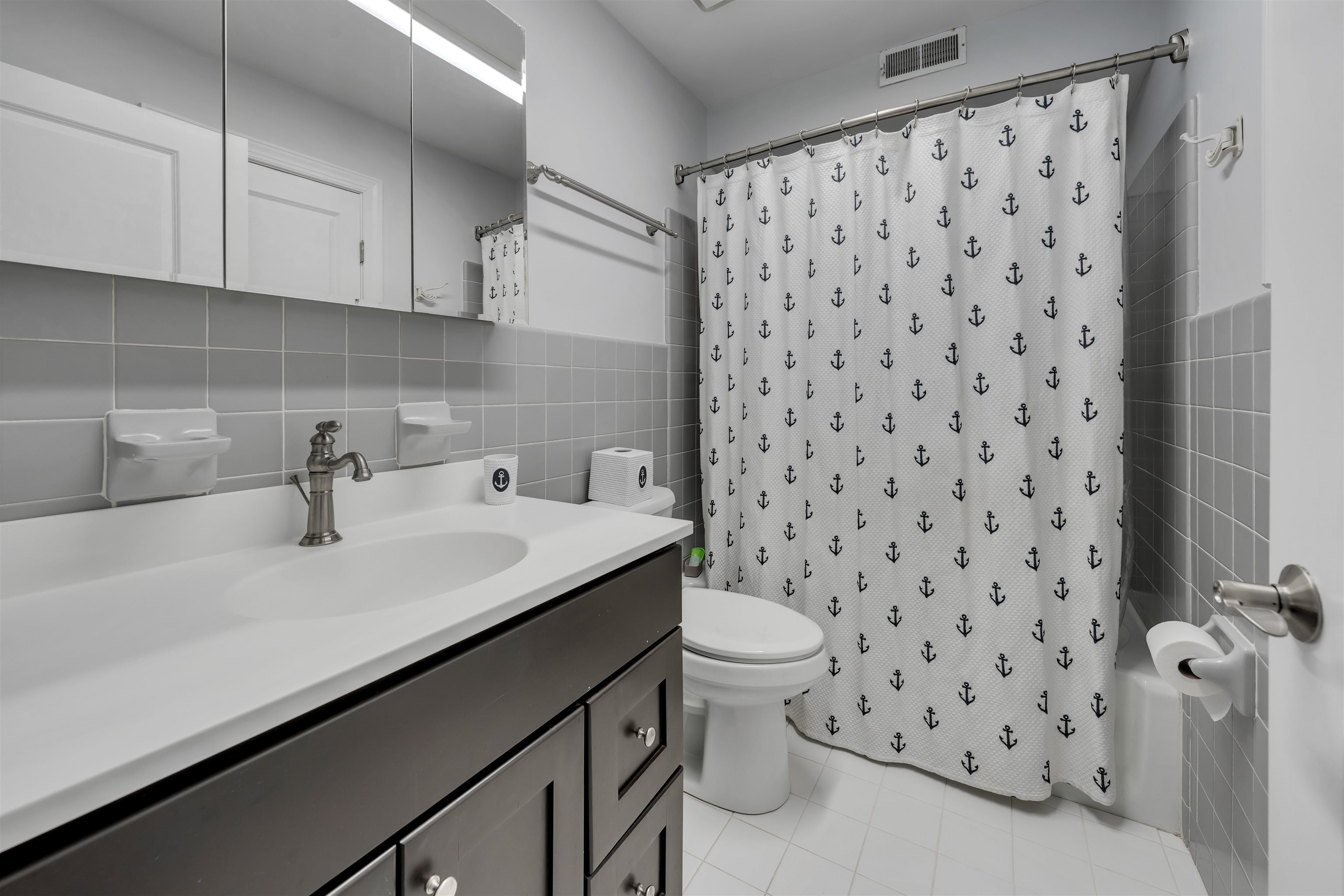 1520 Yacht Avenue Unit: 205