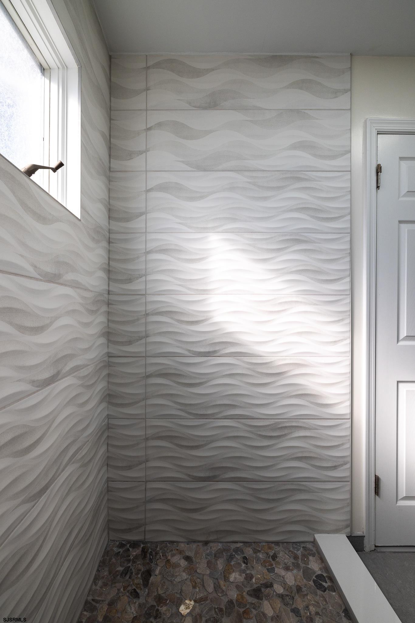 4923 Central Ave Unit: 2