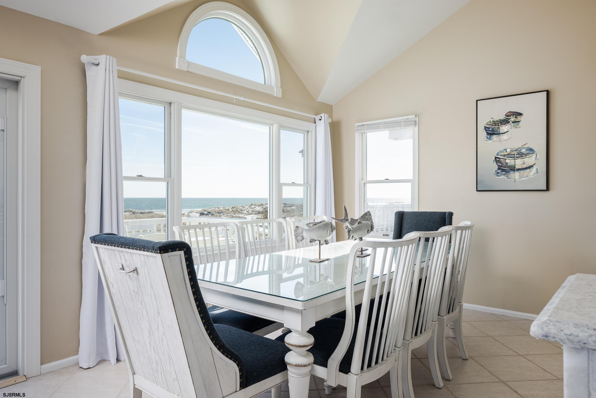 4923 Central Ave Unit: 2