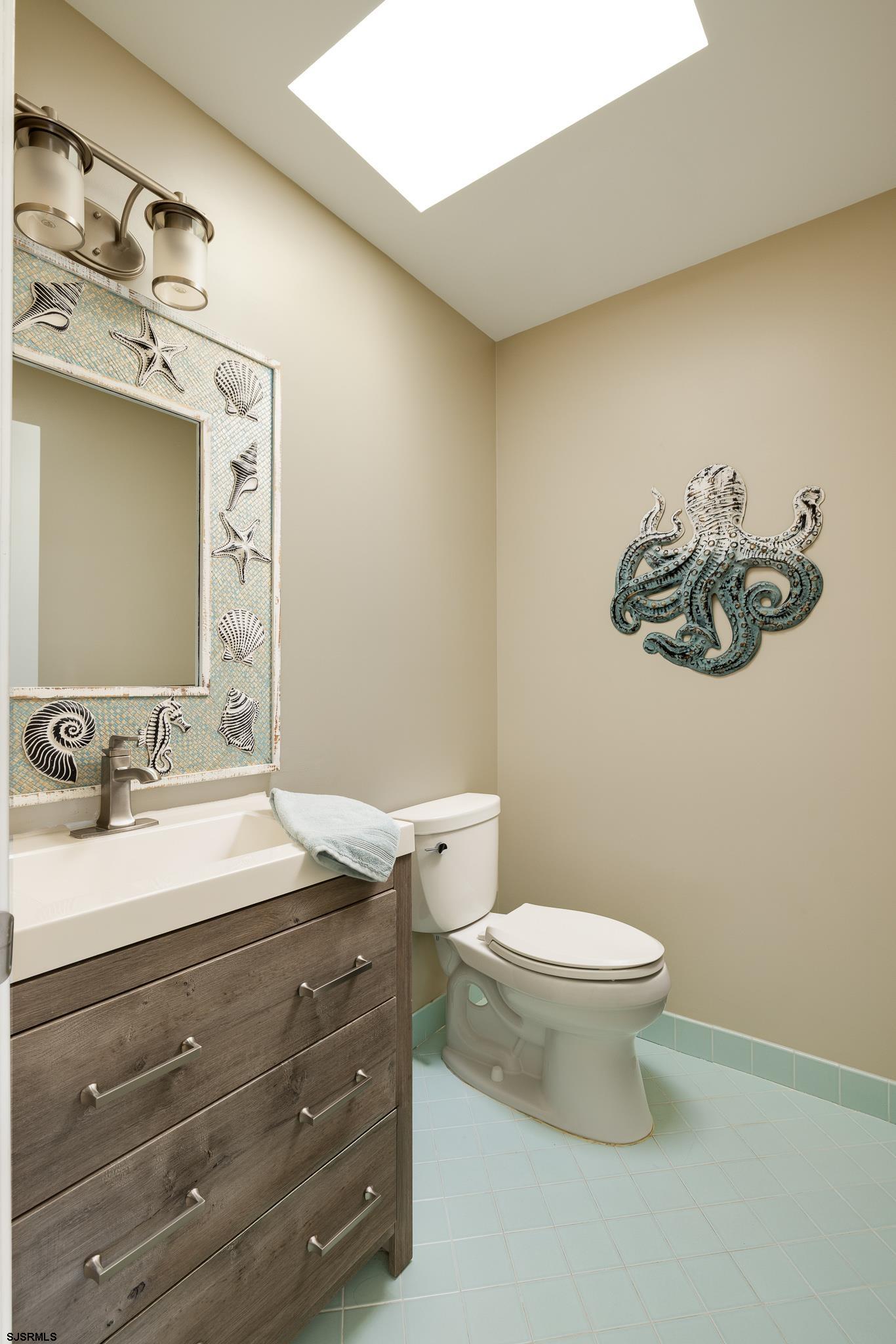 4923 Central Ave Unit: 2