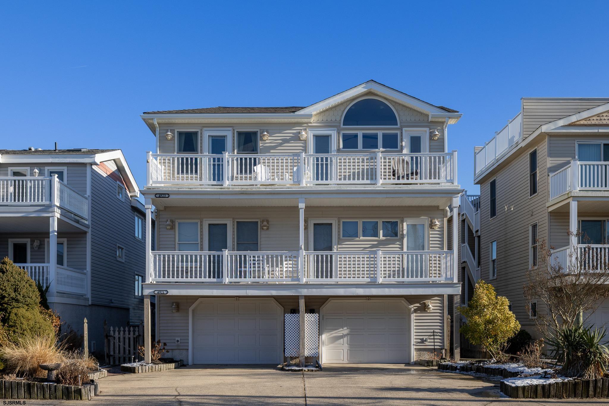 4923 Central Ave Unit: 2