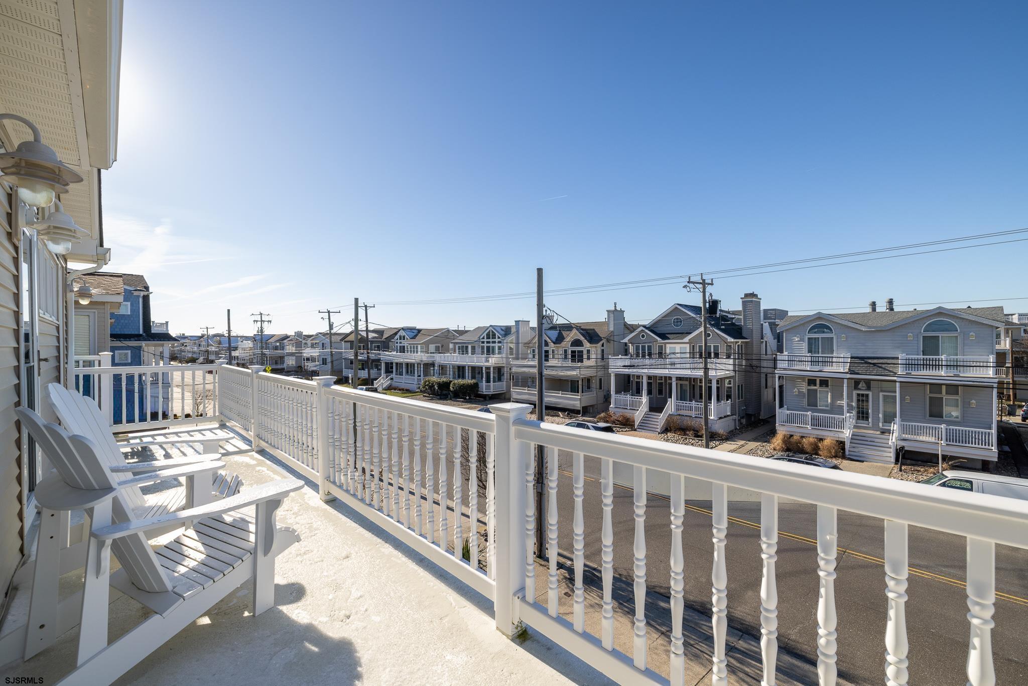 4923 Central Ave Unit: 2