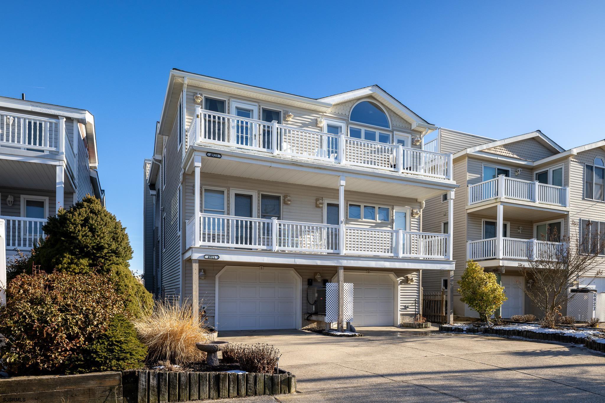 4923 Central Ave Unit: 2