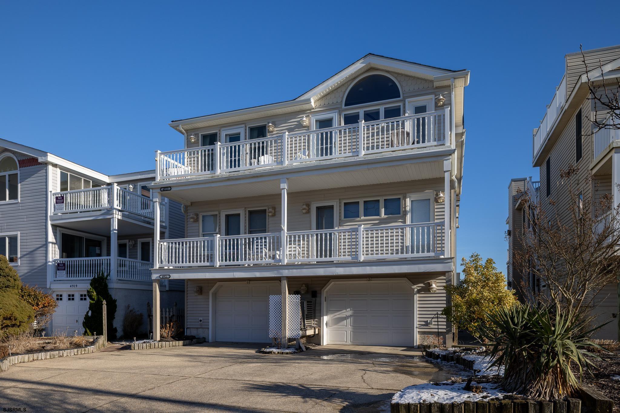 4923 Central Ave Unit: 2