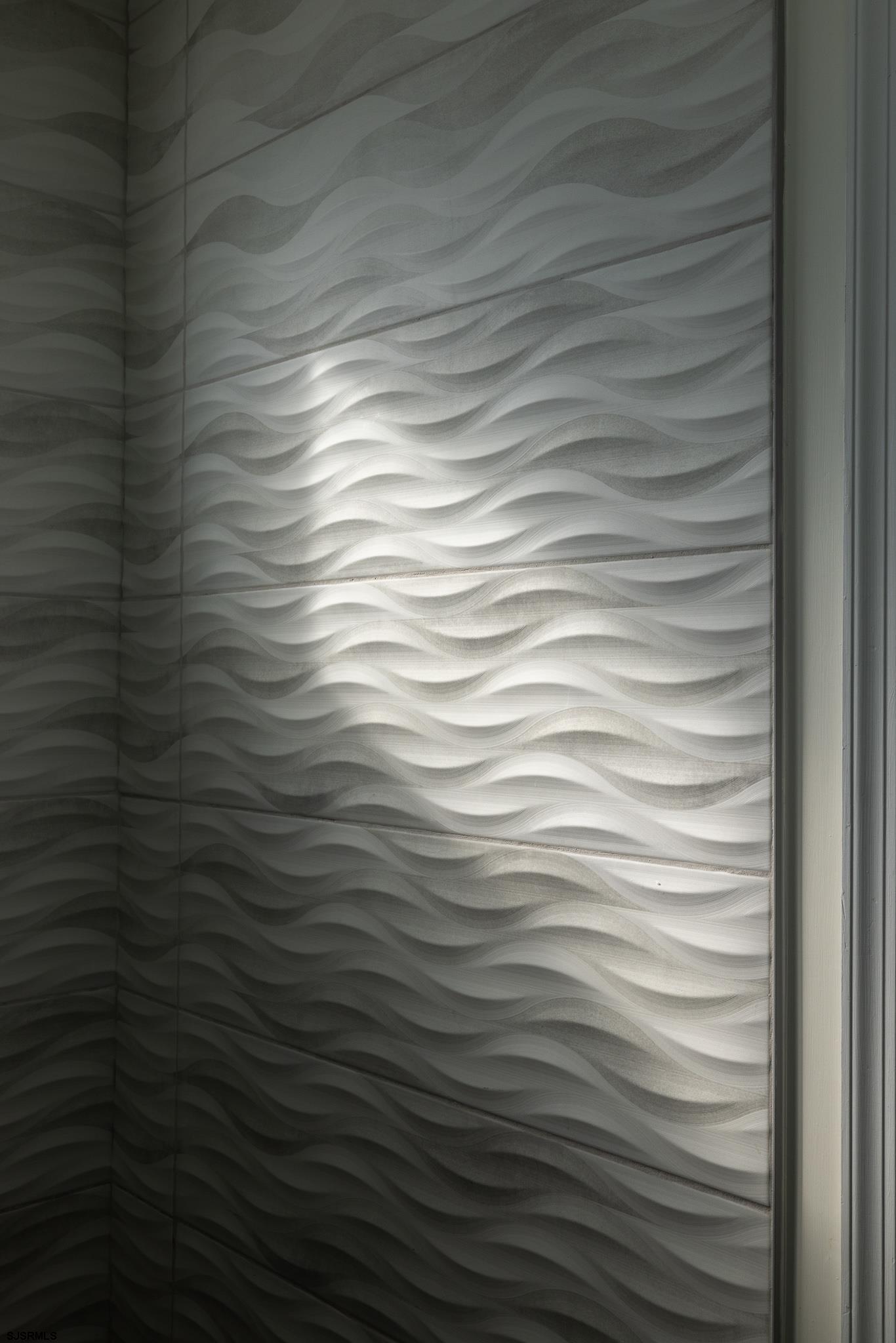 4923 Central Ave Unit: 2