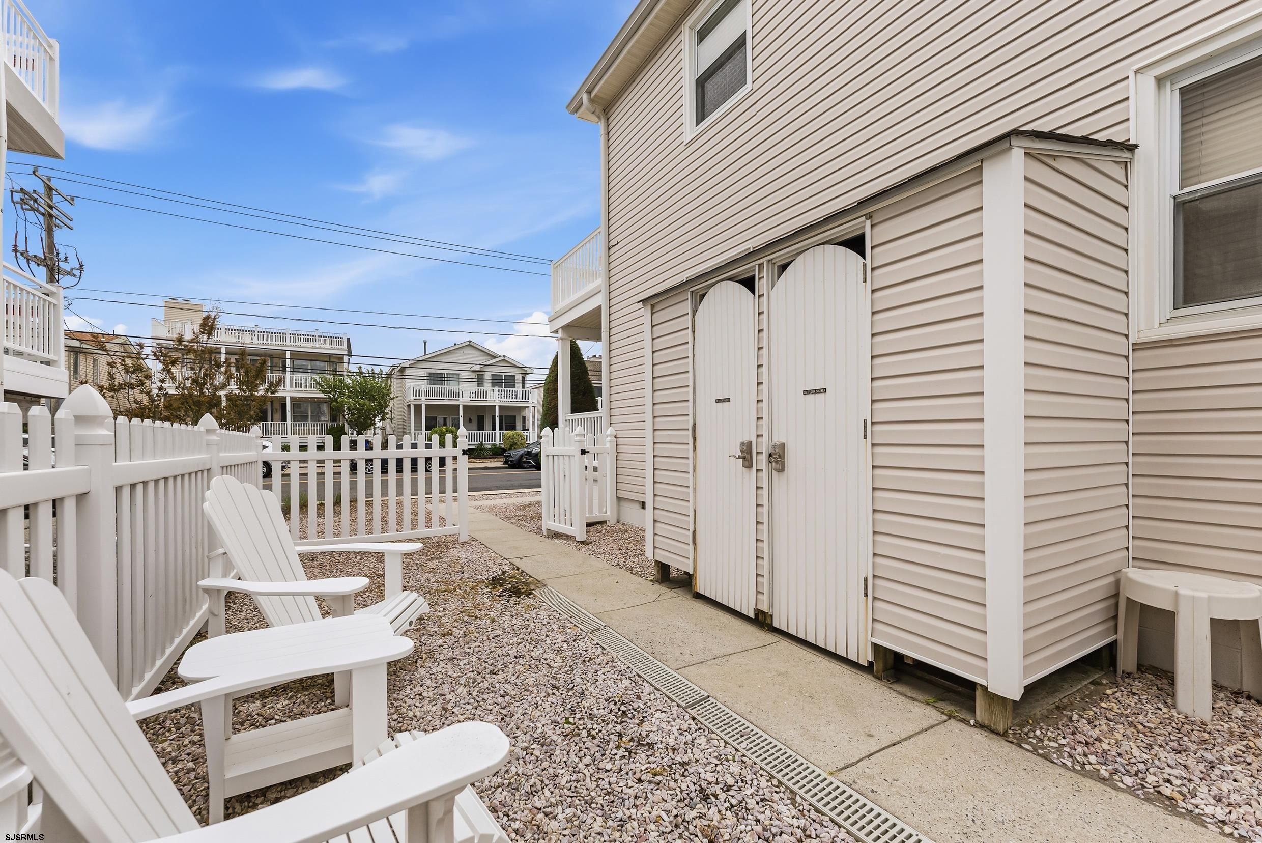 3425 Central Ave Unit: 1