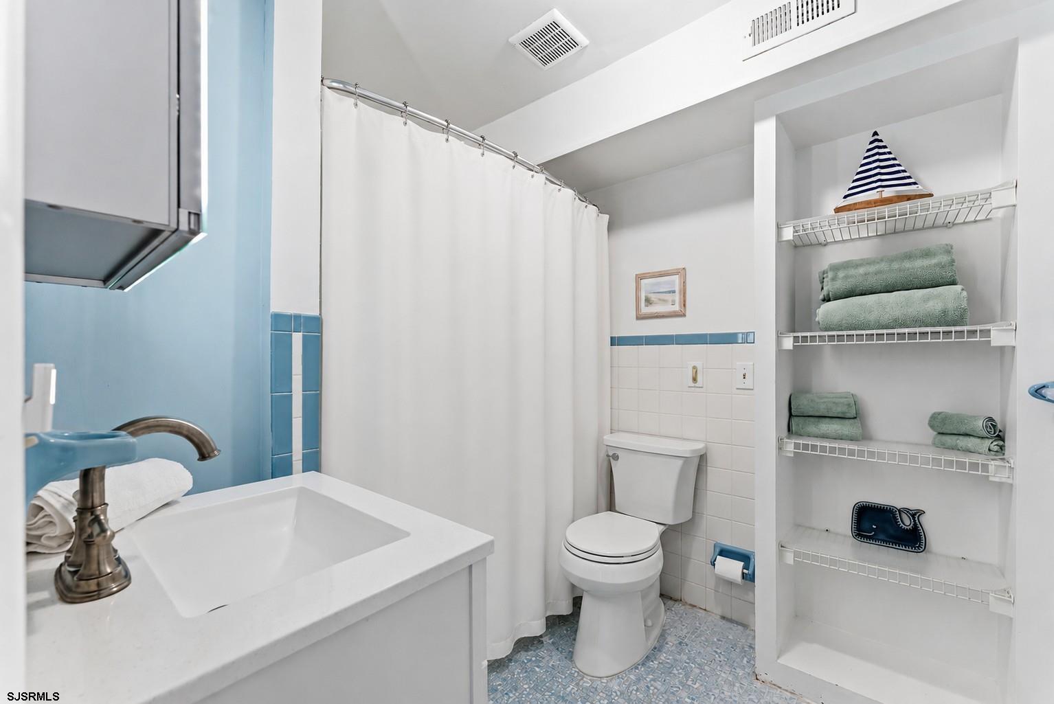3425 Central Ave Unit: 1